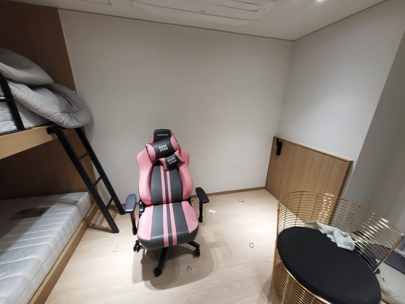 남양읍 바닥 샌딩·에폭시 제거 및 천장 텍스 원상복구