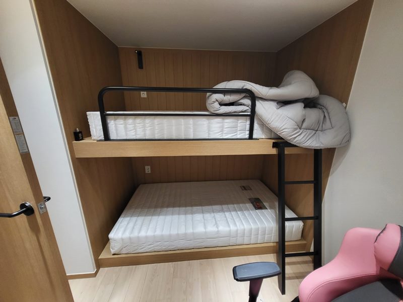 천현동 바닥 샌딩·에폭시 제거 및 천장 텍스 원상복구